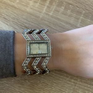 Chevron watch